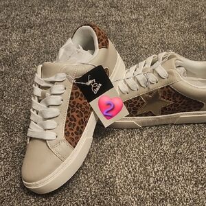 Art Class Kids' Cream and Brown Star Sneakers